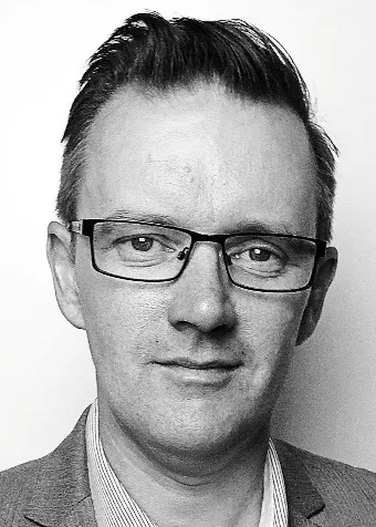 Dr Warren Harmer